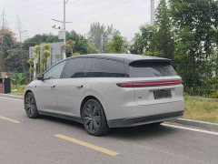 Li Auto i8 Standard Edition - ფოტო 8
