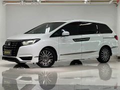 Honda Odyssey 2.0L e:HEV Luxury - photo 1