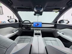 Voyah Lantu Zhiyin Four-Wheel Drive Global Edition - photo 12