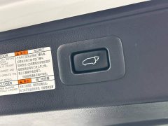 Toyota Vellfire Crown Hybrid 2.5L HV Luxury Edition - фото 3