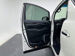 Toyota Vellfire Crown Hybrid 2.5L HV Luxury Edition - фото 8