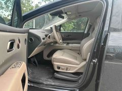 Li Auto i8 Standard Edition - ფოტო 4
