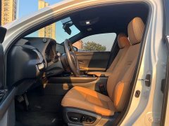 Lexus UX 260h Explorer Cool Edition - ფოტო 4