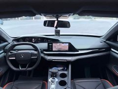 Changan UNI-V 1.5T Premium - ფოტო 9