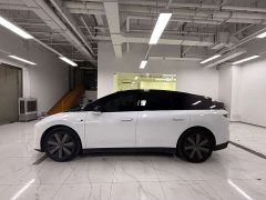 Li Auto i6 Two-Wheel Drive Standard - ფოტო 3
