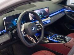 BMW 5 Series 530Li Luxury M Sport Package - ფოტო 14