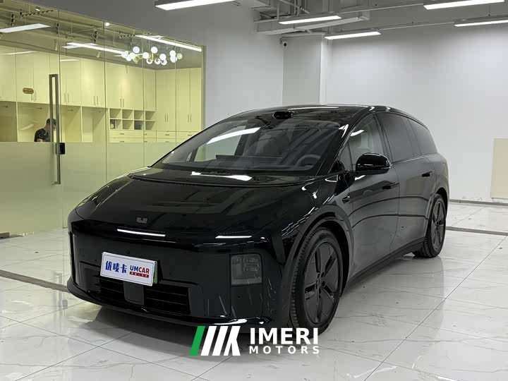 Li Auto i8 Standard Edition - ავტომობილი ჩინეთიდან