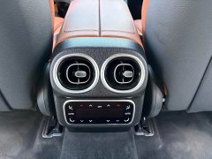 Mercedes-Benz GLC 260 L 4MATIC Luxury 5-Seater - photo 13