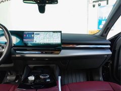 BMW 5 Series 525Li M Sport Package - ფოტო 19