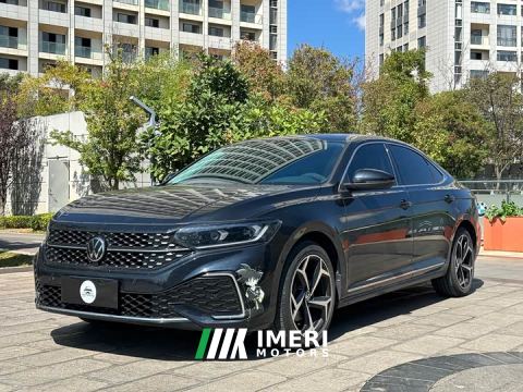 2023 Volkswagen Passat 330TSI Starry Sky Luxury Edition