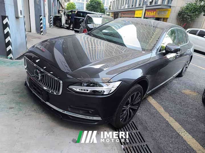 Volvo S90 B5 Intelligent Luxury Edition - ავტომობილი ჩინეთიდან