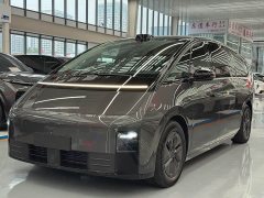 Li Auto Li Xiang MEGA Ultra - ფოტო 1