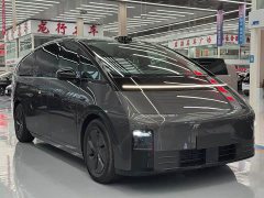 Li Auto Li Xiang MEGA Ultra - ფოტო 2