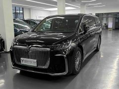 Voyah Lantu Dreamchaser PHEV AWD Flagship Kunpeng Edition - фото 1