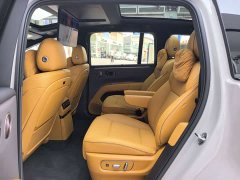 Li Auto i8 Standard Edition - фото 10