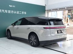 Li Auto i8 Standard Edition - фото 15