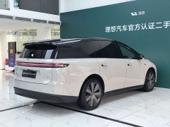 Li Auto i8 Standard Edition - фото 17