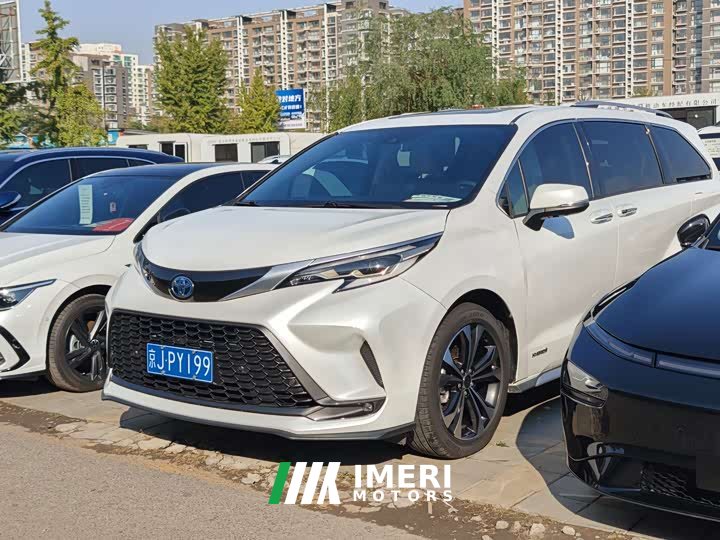Toyota Grevias 2.5L Hybrid Premium Plus Edition - автомобиль из Китая