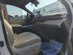 Toyota Grevias 2.5L Hybrid Premium Plus Edition - фото 15