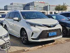 Toyota Grevias 2.5L Hybrid Premium Plus Edition - фото 3
