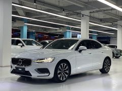 Volvo S60 B4 Smart Luxury Edition - ფოტო 1