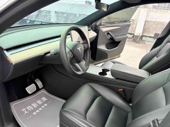 Tesla Model Y Performance All-Wheel Drive - ფოტო 11