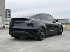 Tesla Model Y Performance All-Wheel Drive - ფოტო 4
