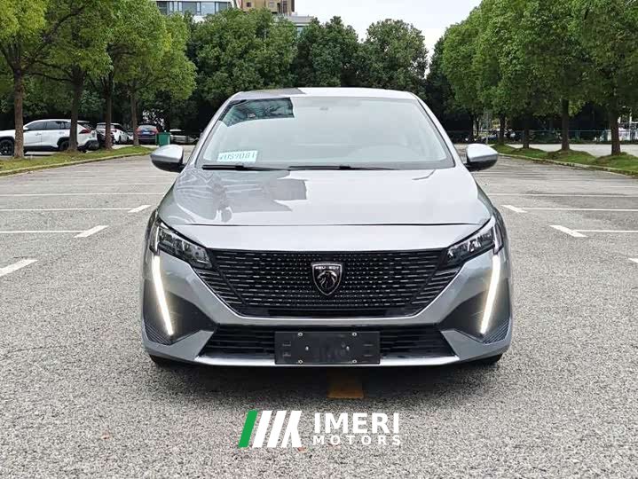 Peugeot 408 1.6T Entry-Level - автомобиль из Китая