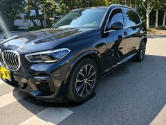BMW X5 xDrive 30Li Luxury M Sport Package - ფოტო 1