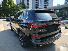 BMW X5 xDrive 30Li Luxury M Sport Package - ფოტო 4