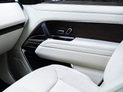 Land Rover Range Rover 3.0 L6 400PS Extended Wheelbase Seven-Seater - фото 15
