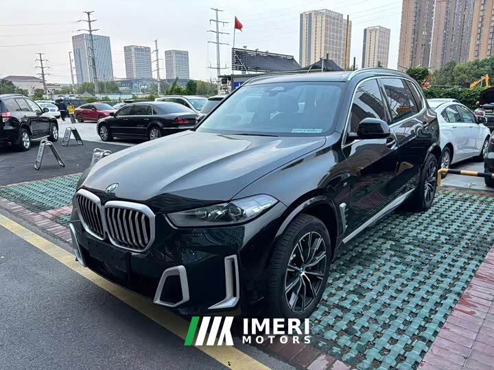 BMW X5 xDrive 30Li M Sport Package - автомобиль из Китая