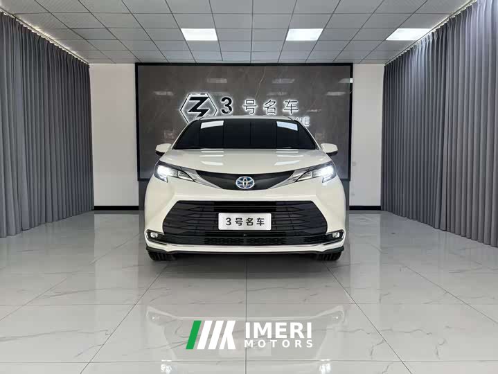 Toyota Sienna 2.5L Automatic - ავტომობილი ჩინეთიდან
