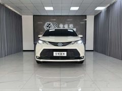 Toyota Sienna 2.5L Automatic - ფოტო 1