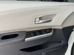 Toyota Sienna 2.5L Automatic - ფოტო 17