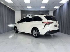 Toyota Sienna 2.5L Automatic - ფოტო 5