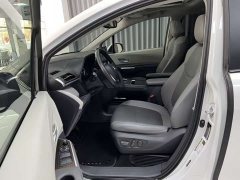 Toyota Sienna 2.5L Automatic - ფოტო 7