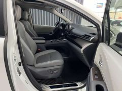 Toyota Sienna 2.5L Automatic - ფოტო 8