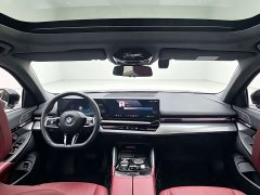 BMW 5 Series 525Li M Sport Package - ფოტო 5