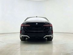 BMW 5 Series 525Li M Sport Package - ფოტო 7