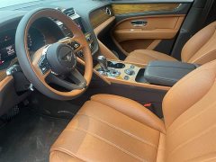 Bentley Bentayga 4.0T V8 Long Wheelbase - ფოტო 8