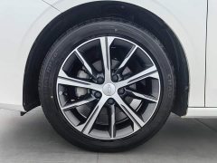 Geely Emgrand 4th Generation 1.5L CVT Luxury - photo 17