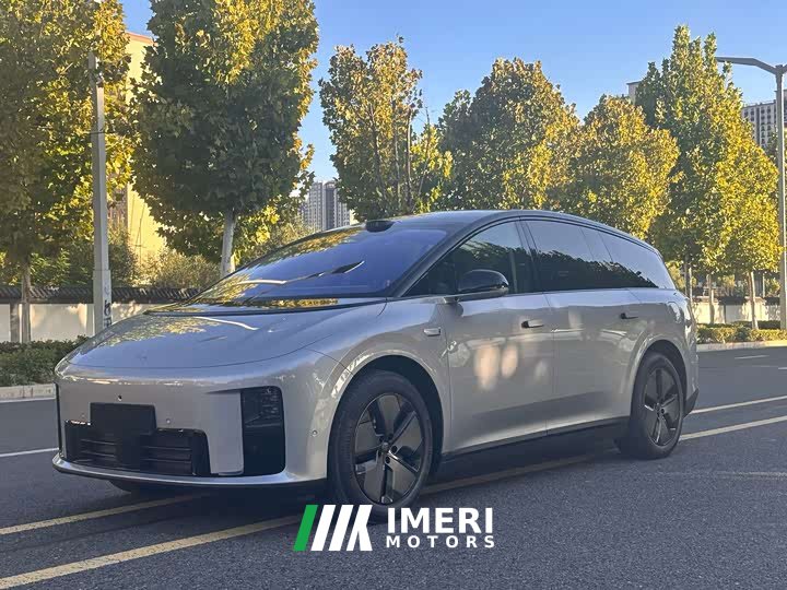 Li Auto i8 Standard Edition - ავტომობილი ჩინეთიდან