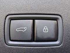 Li Auto i8 Standard Edition - ფოტო 16