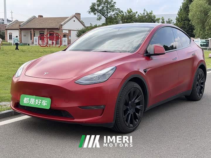 Tesla Model Y Long Range All-Wheel Drive