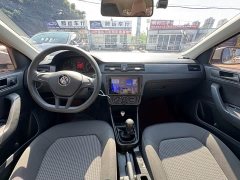 Volkswagen Santana 1.5L Manual Comfort Edition - фото 10
