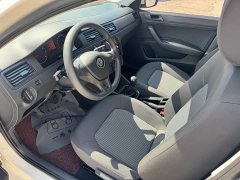 Volkswagen Santana 1.5L Manual Comfort Edition - фото 14