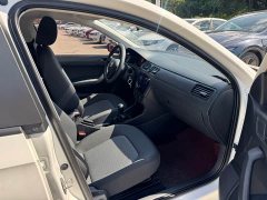 Volkswagen Santana 1.5L Manual Comfort Edition - фото 17