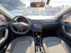 Volkswagen Santana 1.5L Manual Comfort Edition - фото 18