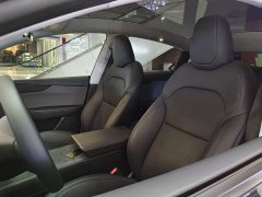 Tesla Model Y Rear-Wheel Drive - ფოტო 10